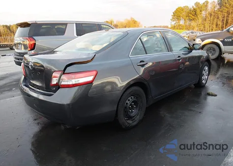 2010 Toyota Camry Le z USA, uszkodzony, nr VIN 4T4BF3EK4AR065853